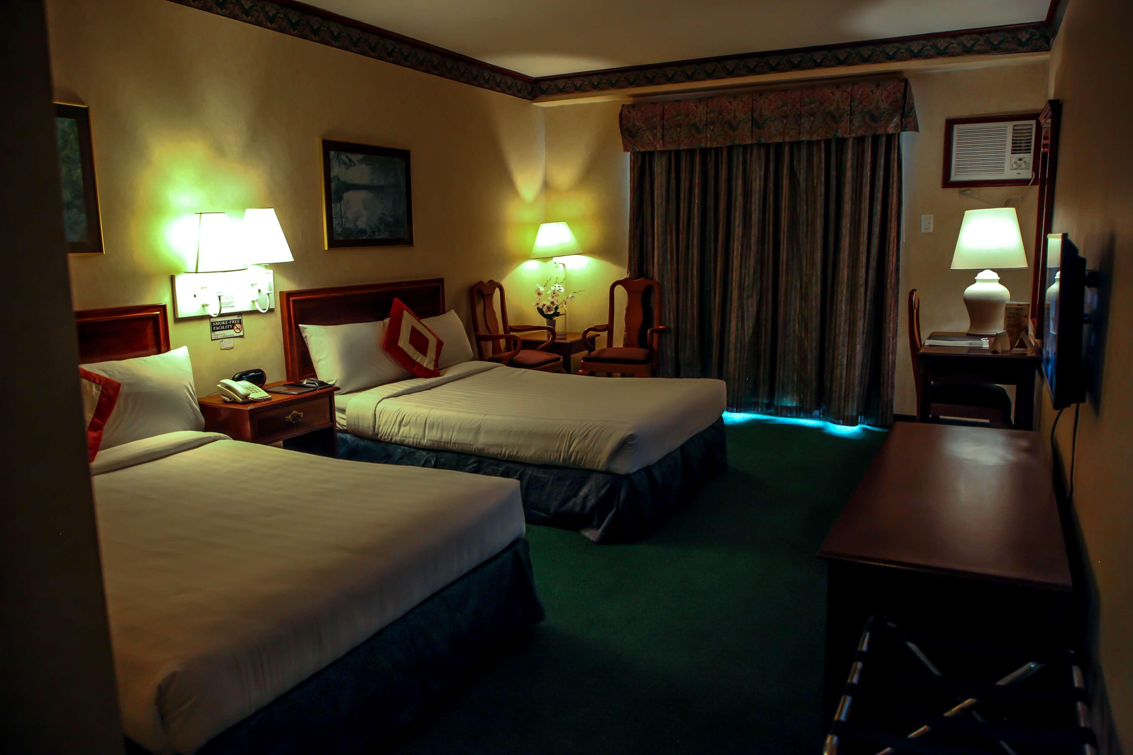 Days Hotel Tagaytay Tagaytay City Bagian luar foto