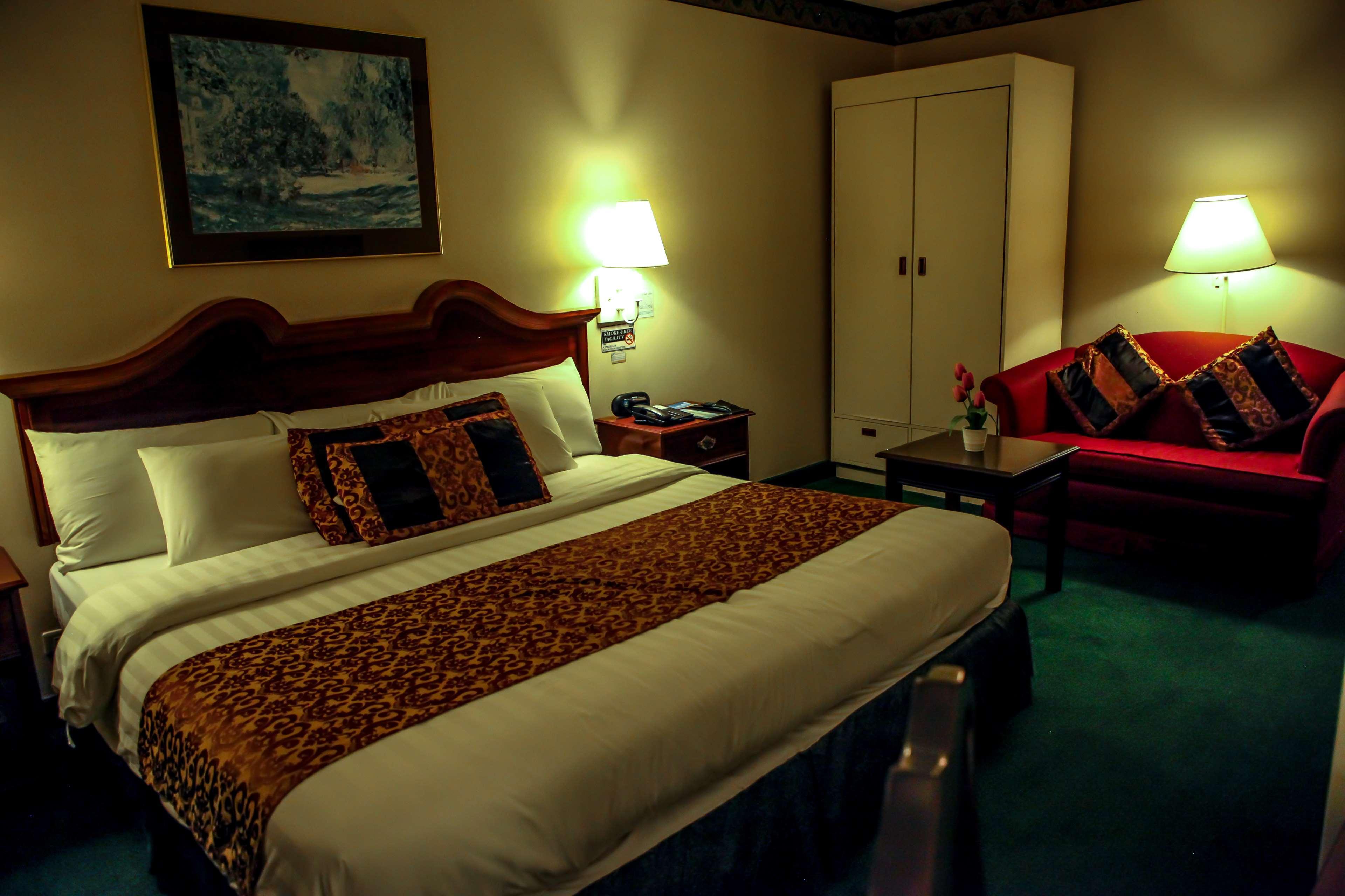 Days Hotel Tagaytay Tagaytay City Bagian luar foto