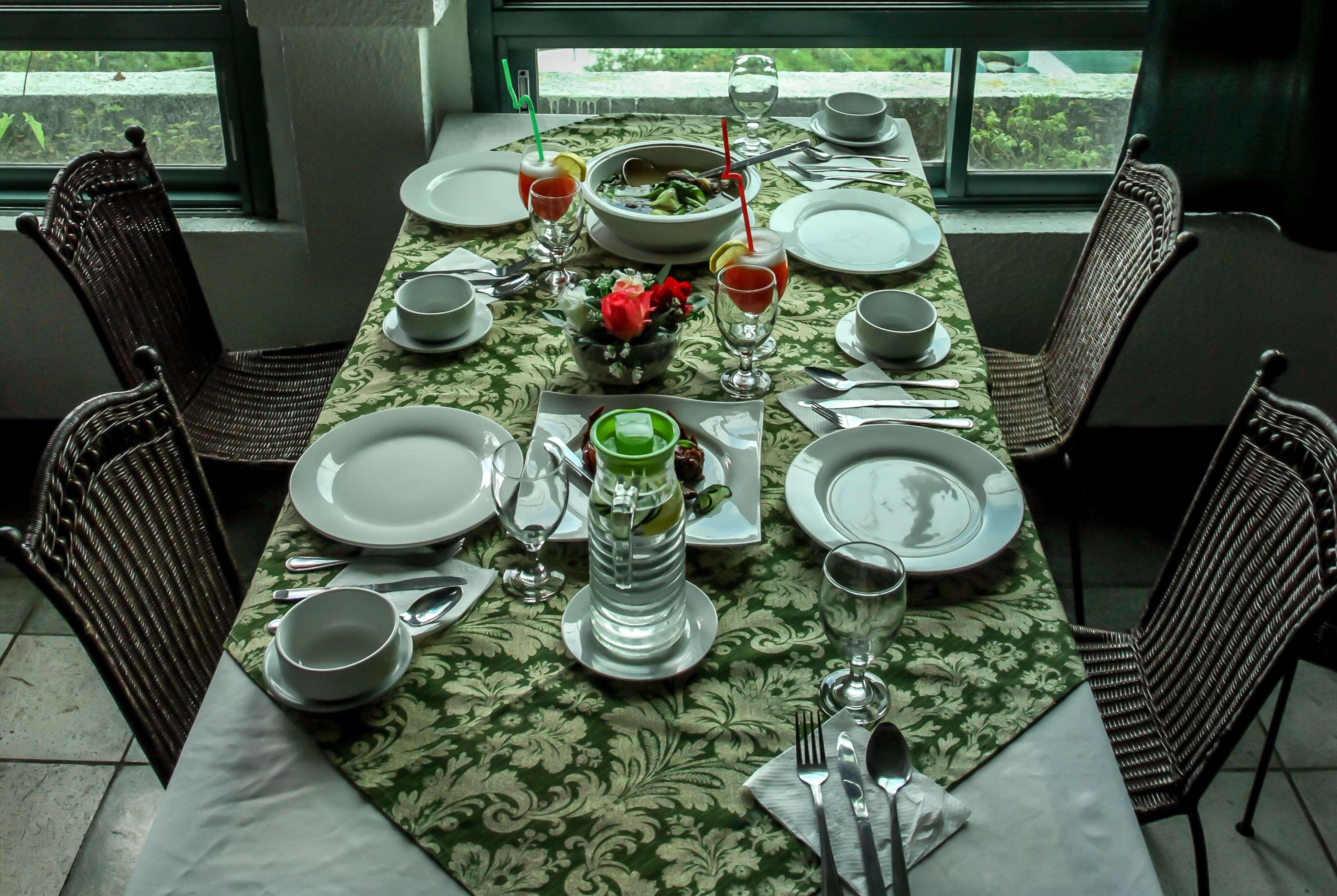 Days Hotel Tagaytay Tagaytay City Bagian luar foto