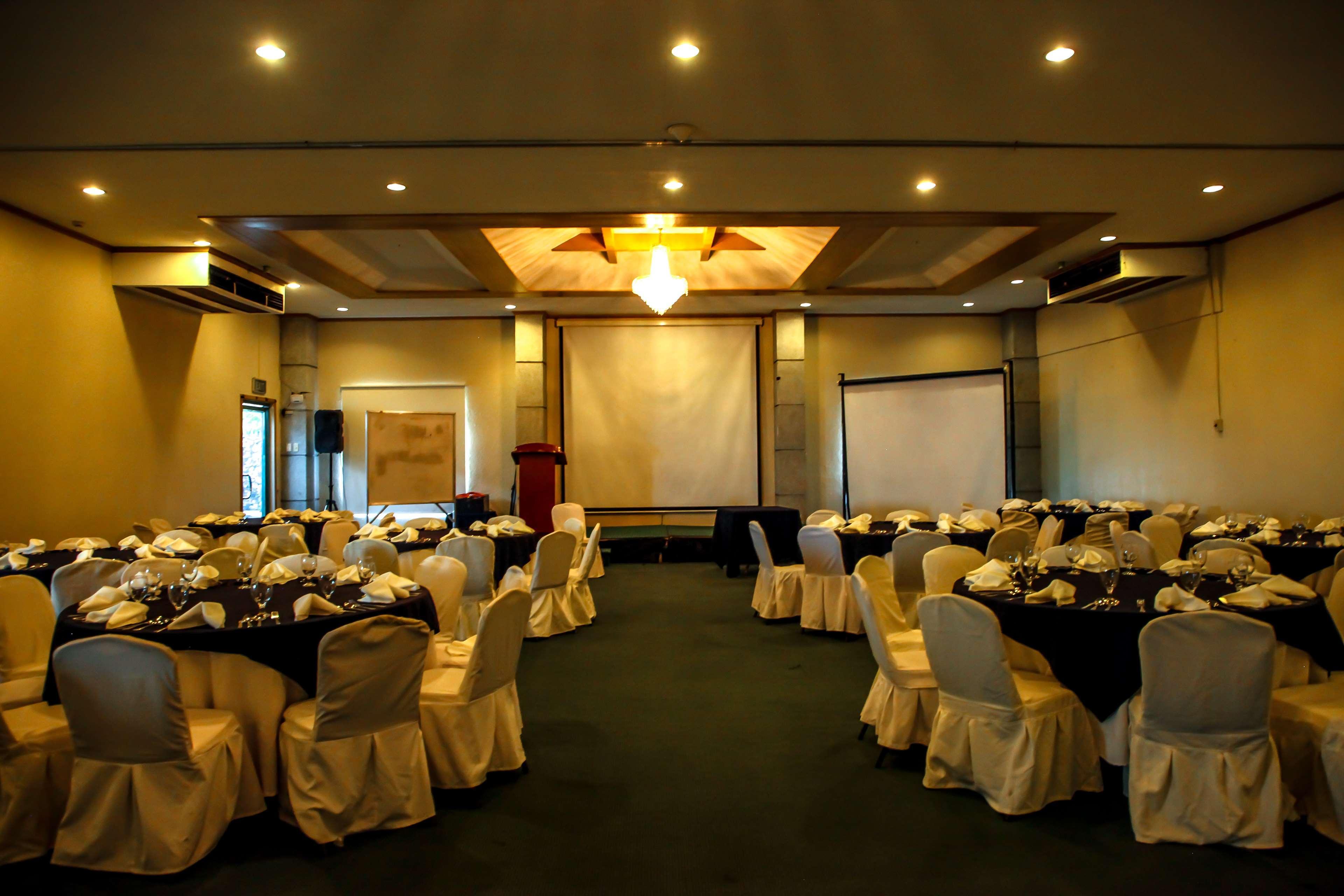 Days Hotel Tagaytay Tagaytay City Bagian luar foto