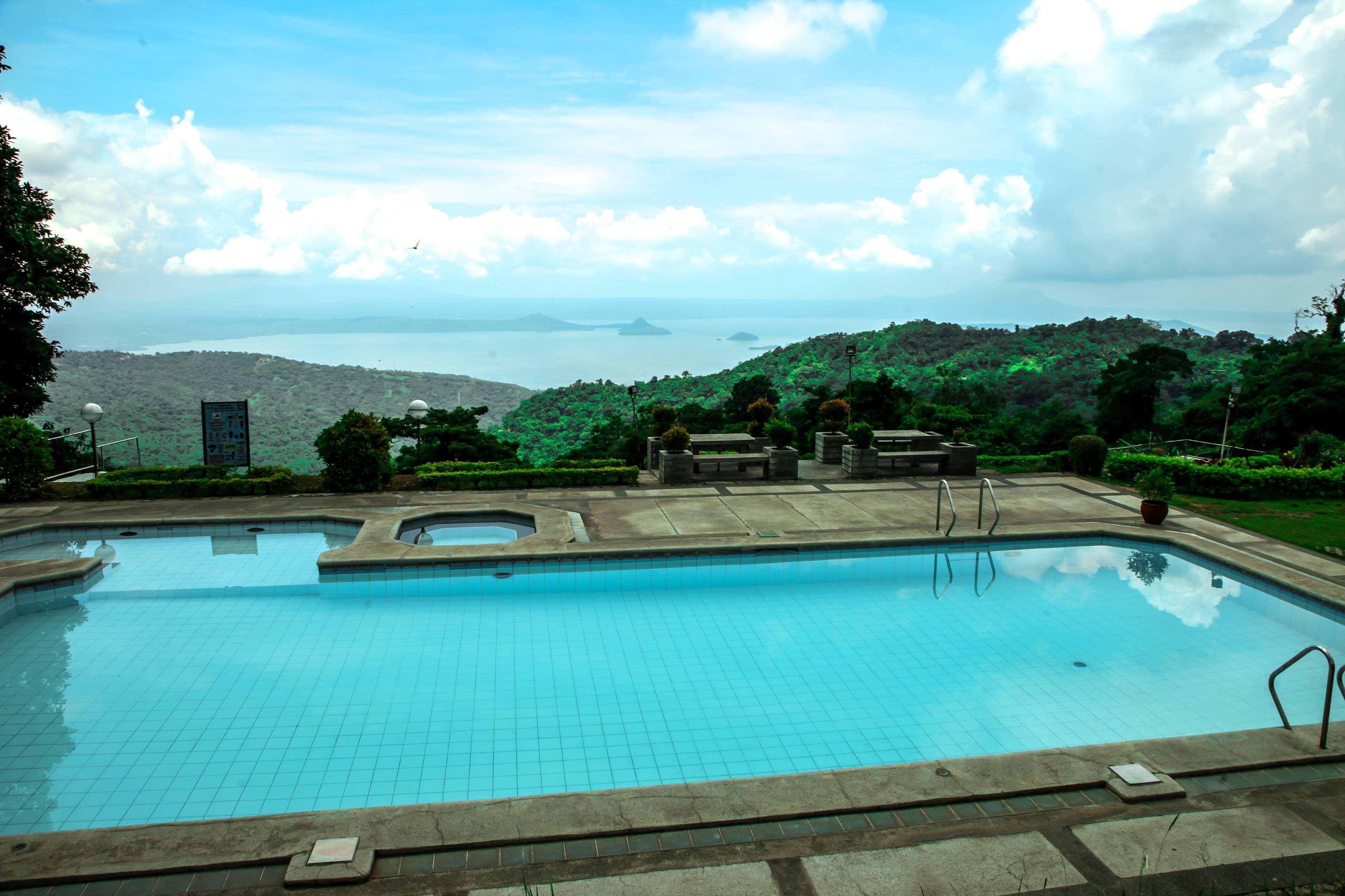 Days Hotel Tagaytay Tagaytay City Bagian luar foto