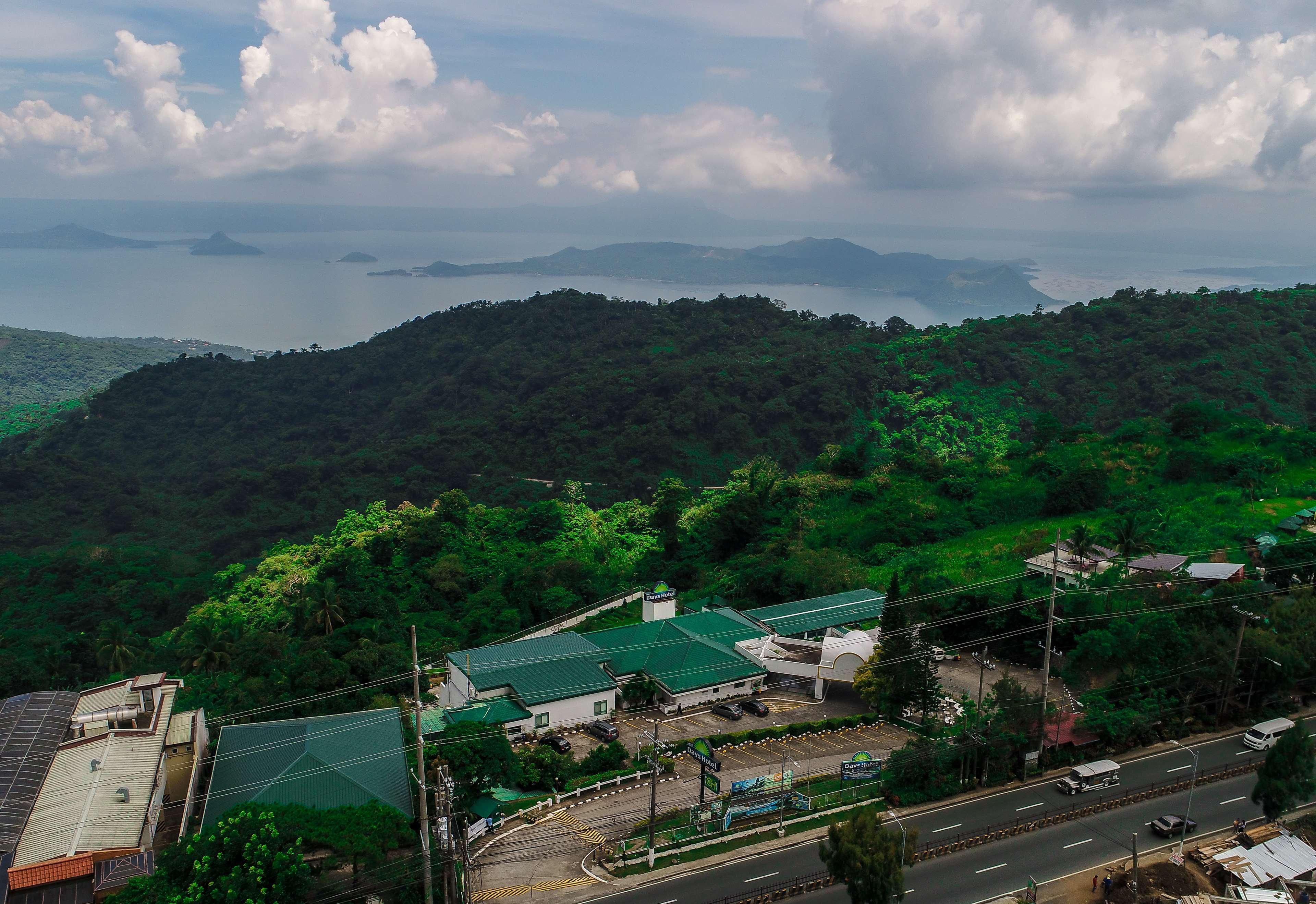 Days Hotel Tagaytay Tagaytay City Bagian luar foto