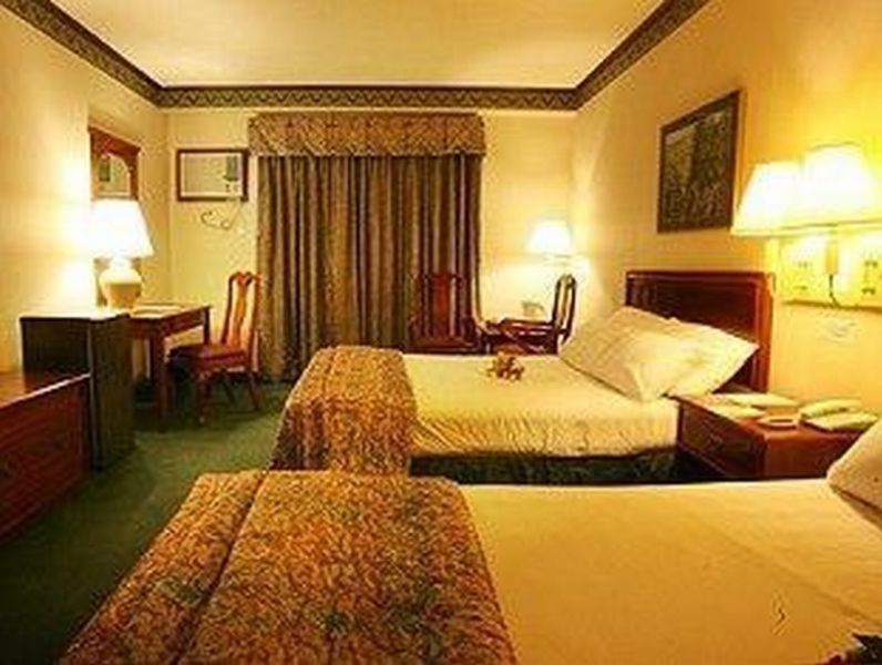 Days Hotel Tagaytay Tagaytay City Bagian luar foto